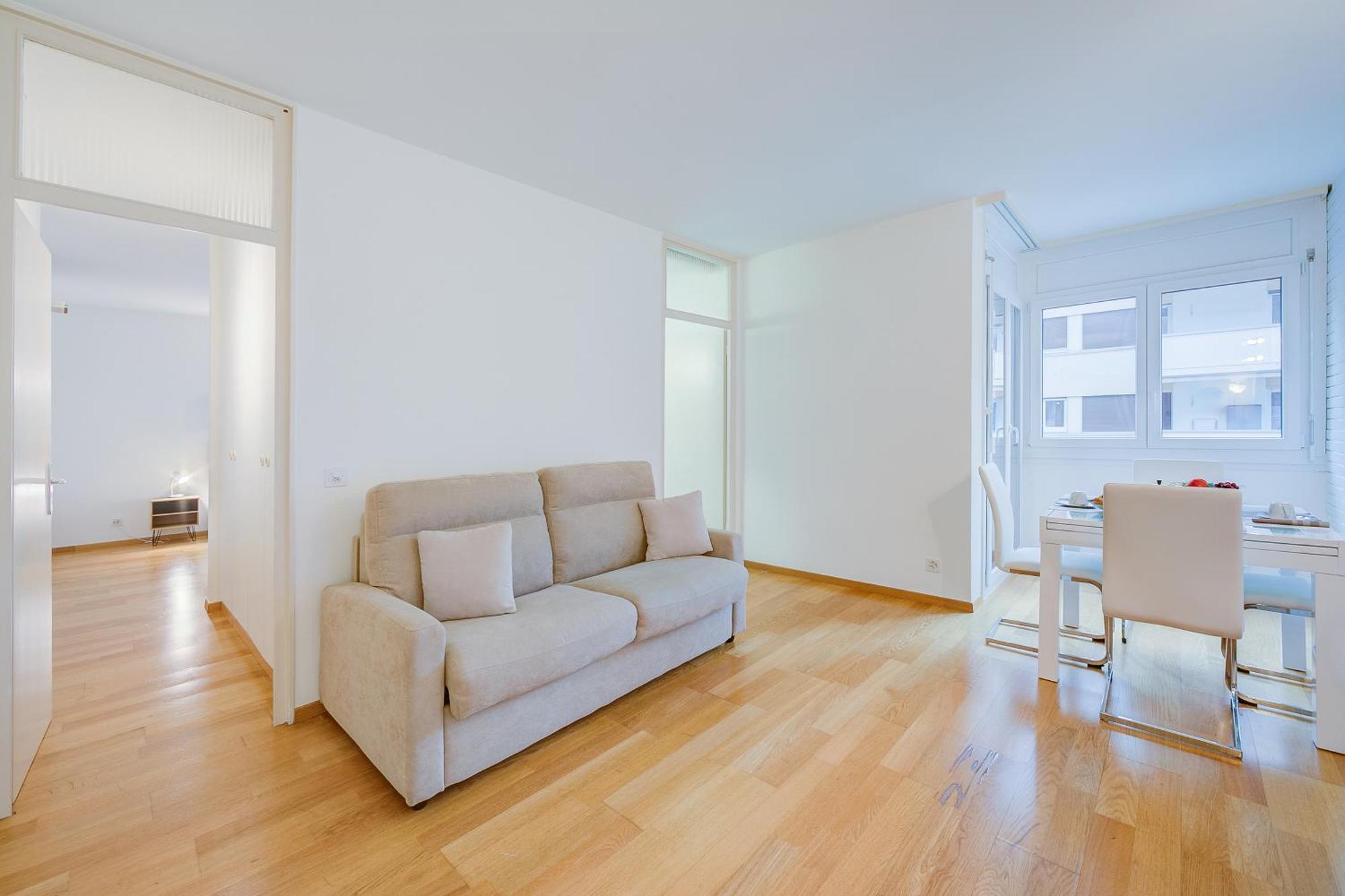 Place - Happy Apartment